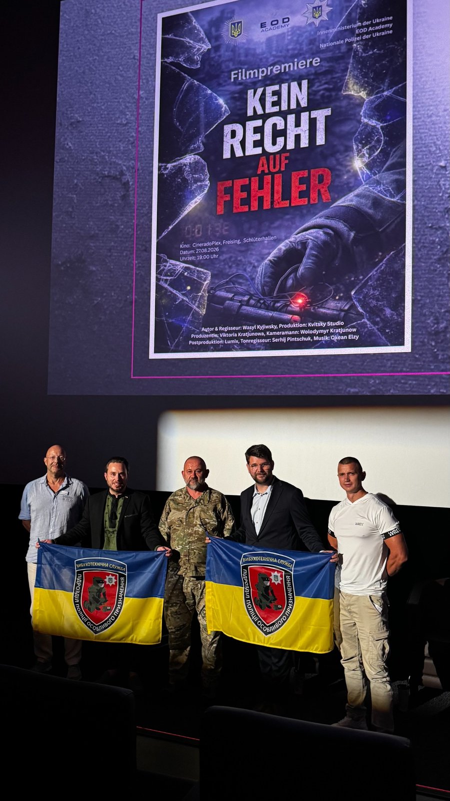 Filmpremiere-Kein-Recht-auf-Fehler-01-Gruppenfoto